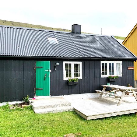 Charming Old Style Shanty Hvalba Exterior photo